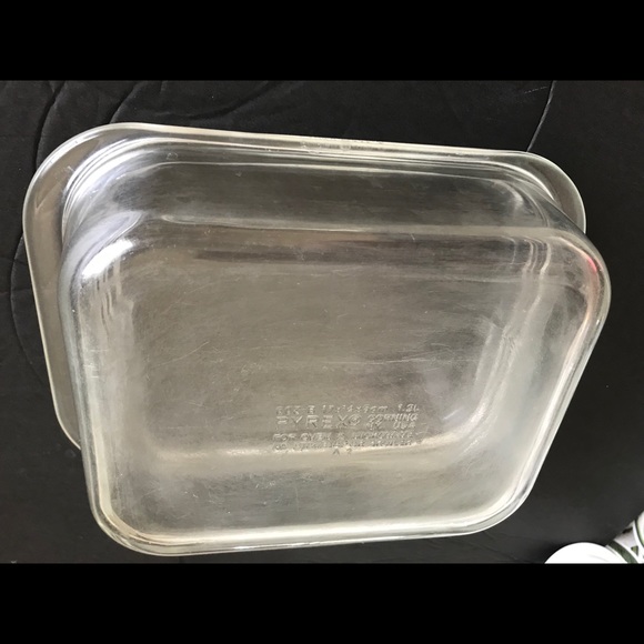 Pyrex Square Baking Dish - Picture 2 of 8